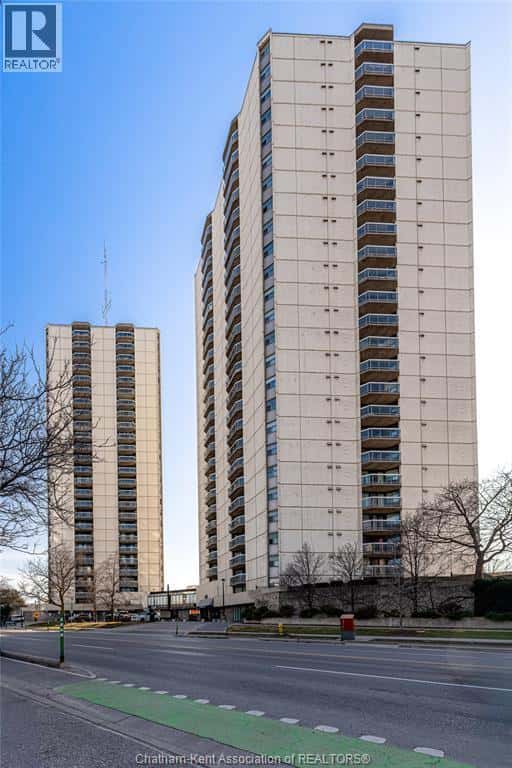 323 Colborne STREET Unit# 2403 — London, Ontario - Photo 2 of 33