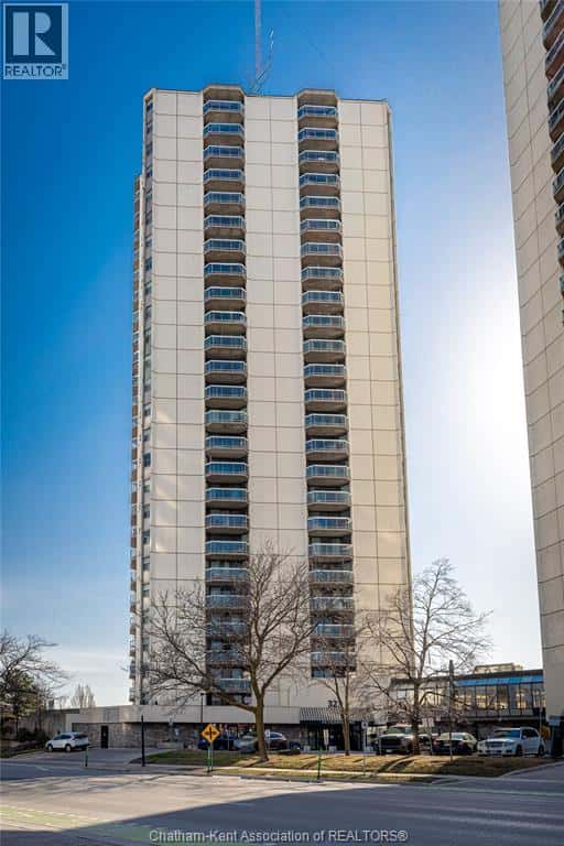 323 Colborne STREET Unit# 2403 — London, Ontario - Photo 3 of 33