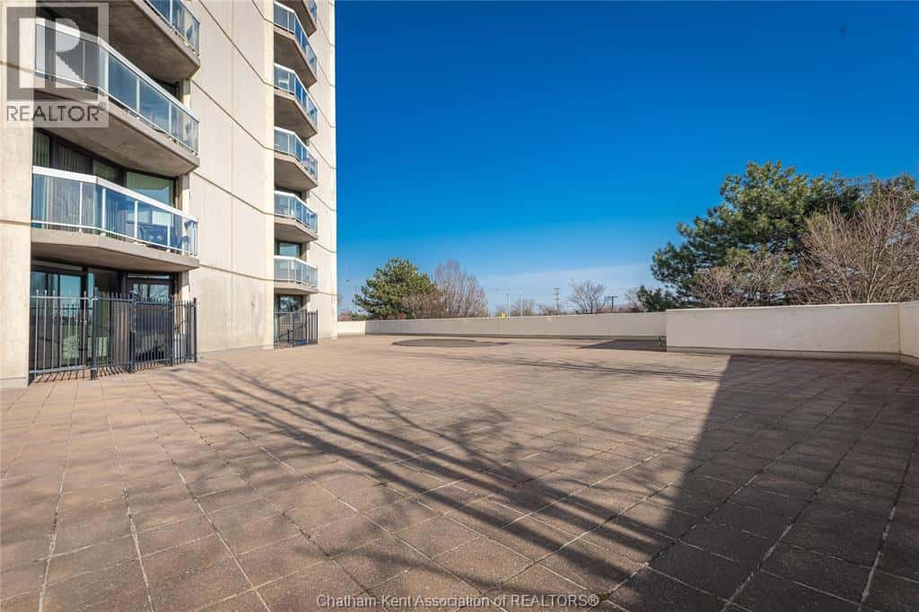 323 Colborne STREET Unit# 2403 — London, Ontario - Photo 4 of 33