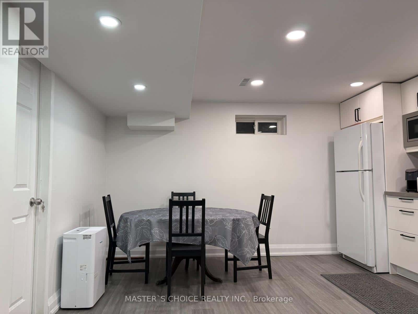 Toronto (Hillcrest Village) — Toronto (Hillcrest Village) - Photo 4 of 7