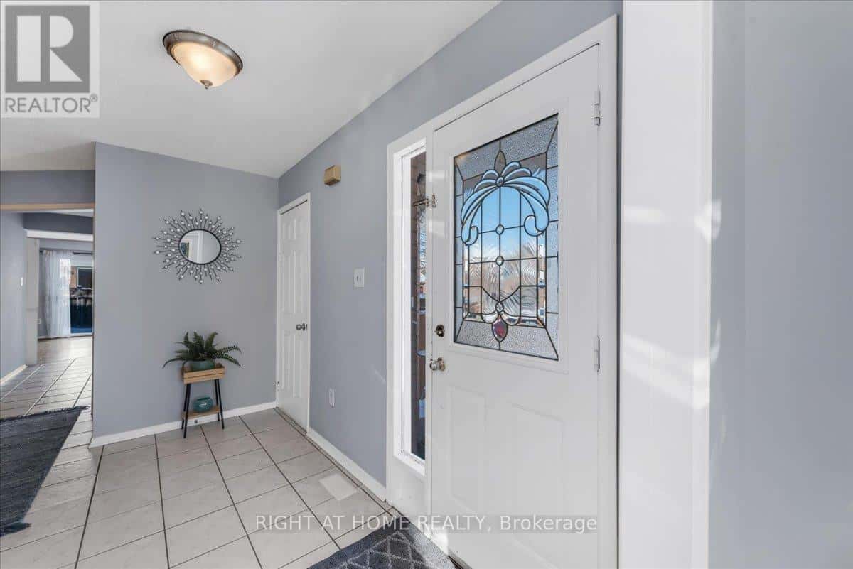 2 WOOLISTON CRESCENT — Brampton (Fletcher's West), Ontario - Photo 4 of 40