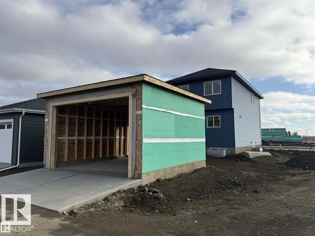 43 ROSA CR — St. Albert, Alberta - Photo 4 of 5