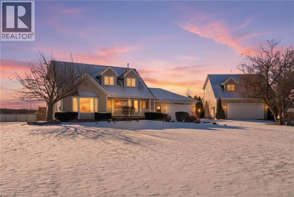 5940 YOUNG Street — Grimsby, Ontario - Main photo