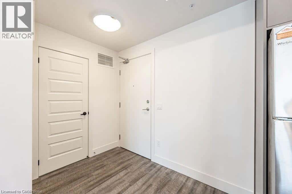 Waterloo — Waterloo - Photo 4 of 29