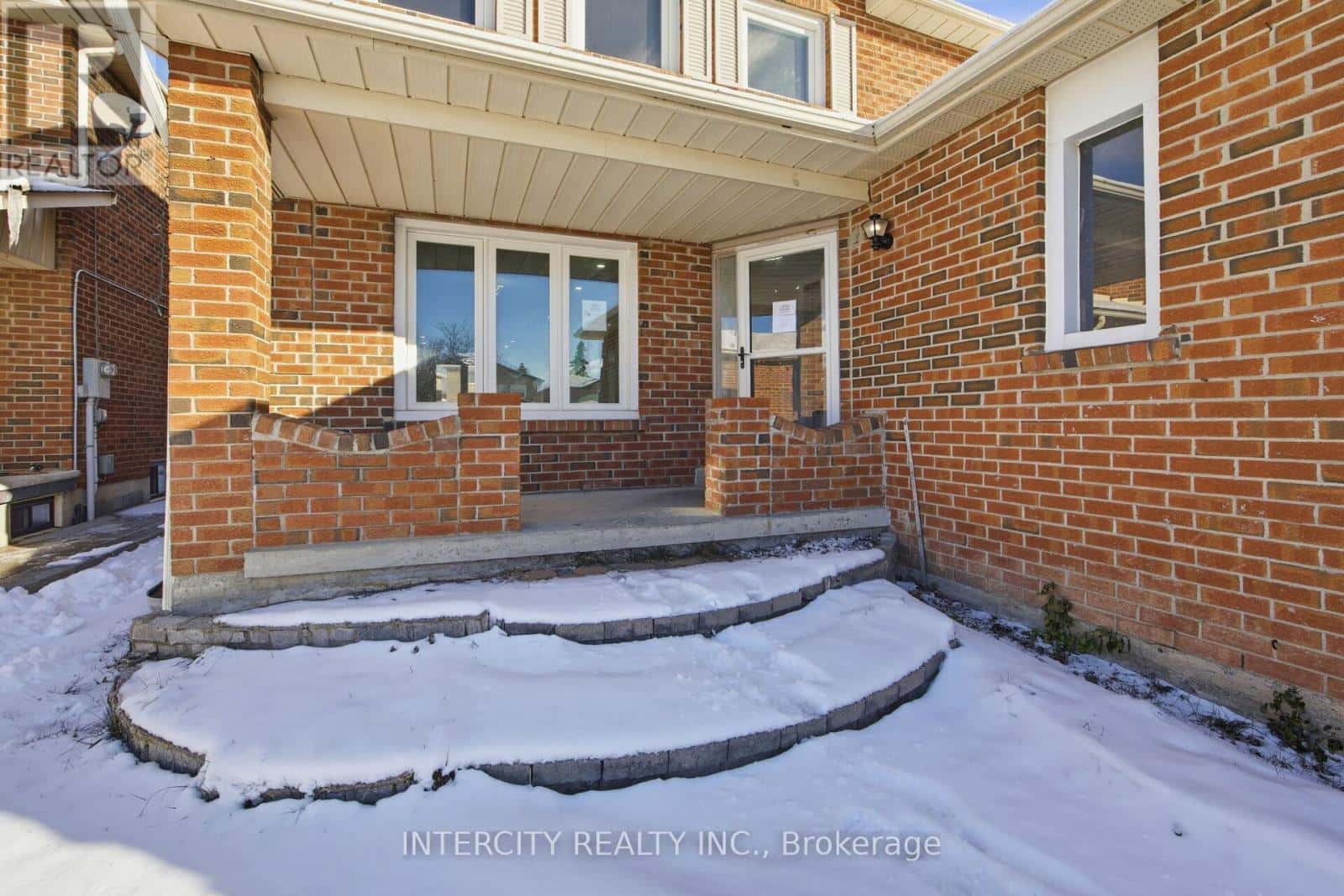 45 MERGANSER CRESCENT — Brampton (Fletcher's Creek South), Ontario - Photo 3 of 49