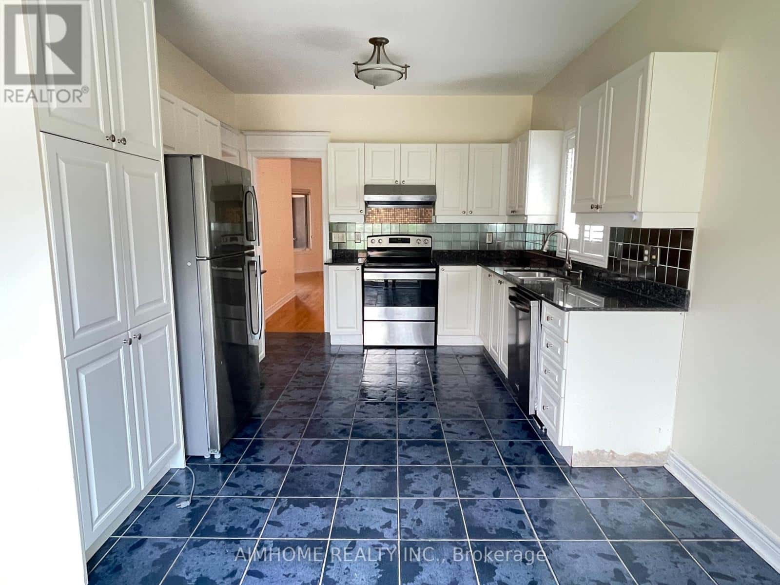 Richmond Hill (Westbrook) — Richmond Hill (Westbrook) - Photo 4 of 17