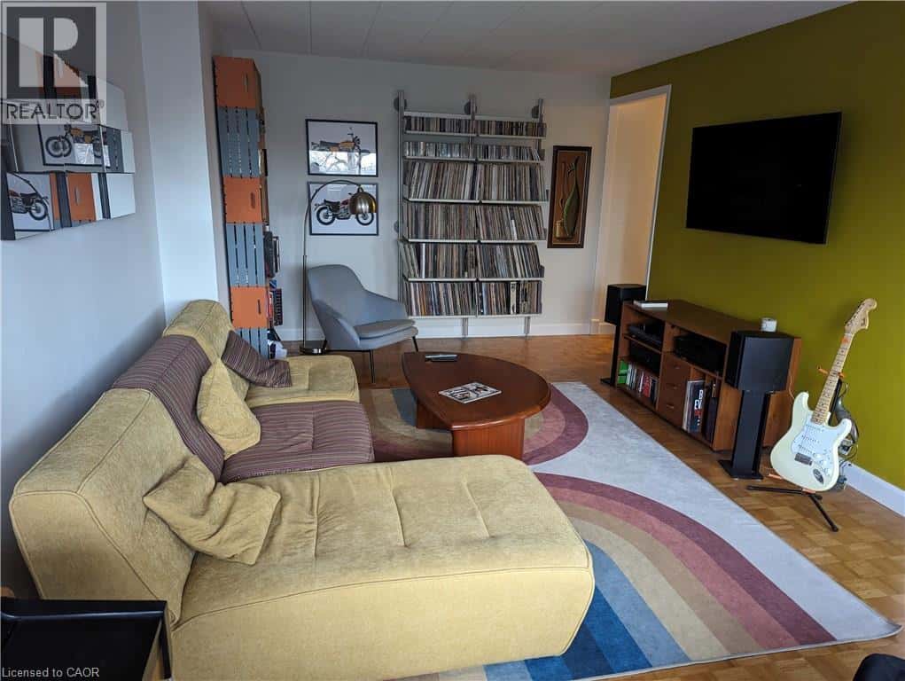 St. Catharines — St. Catharines - Photo 4 of 46