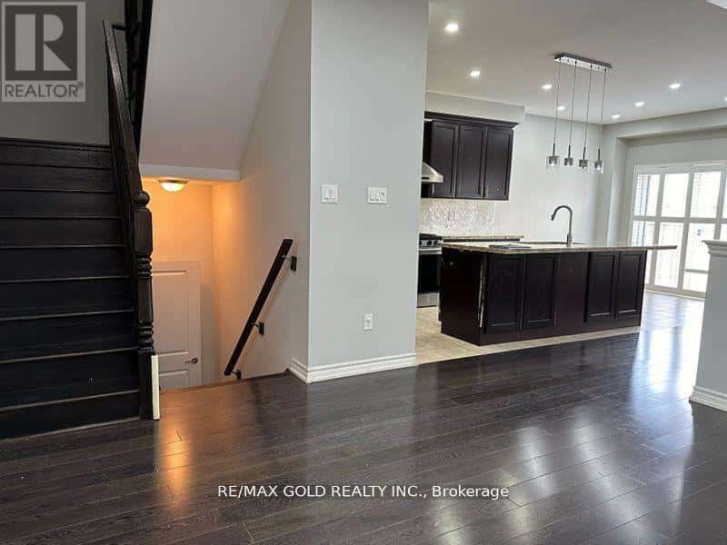 Brampton (Northwest Brampton) — Brampton (Northwest Brampton) - Photo 5 of 25