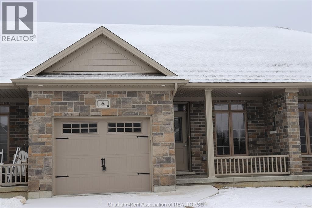 5 Delft COURT — Blenheim, Ontario - Main photo