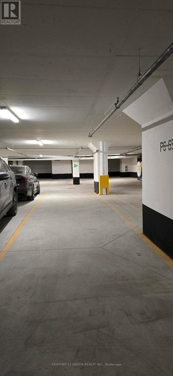 PARKING - P6- 65 - 1 CONCORD CITYPLACE WAY — Toronto (Waterfront Communities), Ontario - Main photo