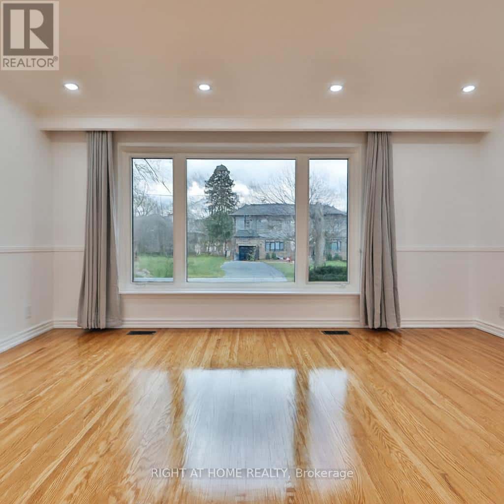 9 ALLISTER AVENUE — Toronto (Cliffcrest), Ontario - Photo 5 of 45