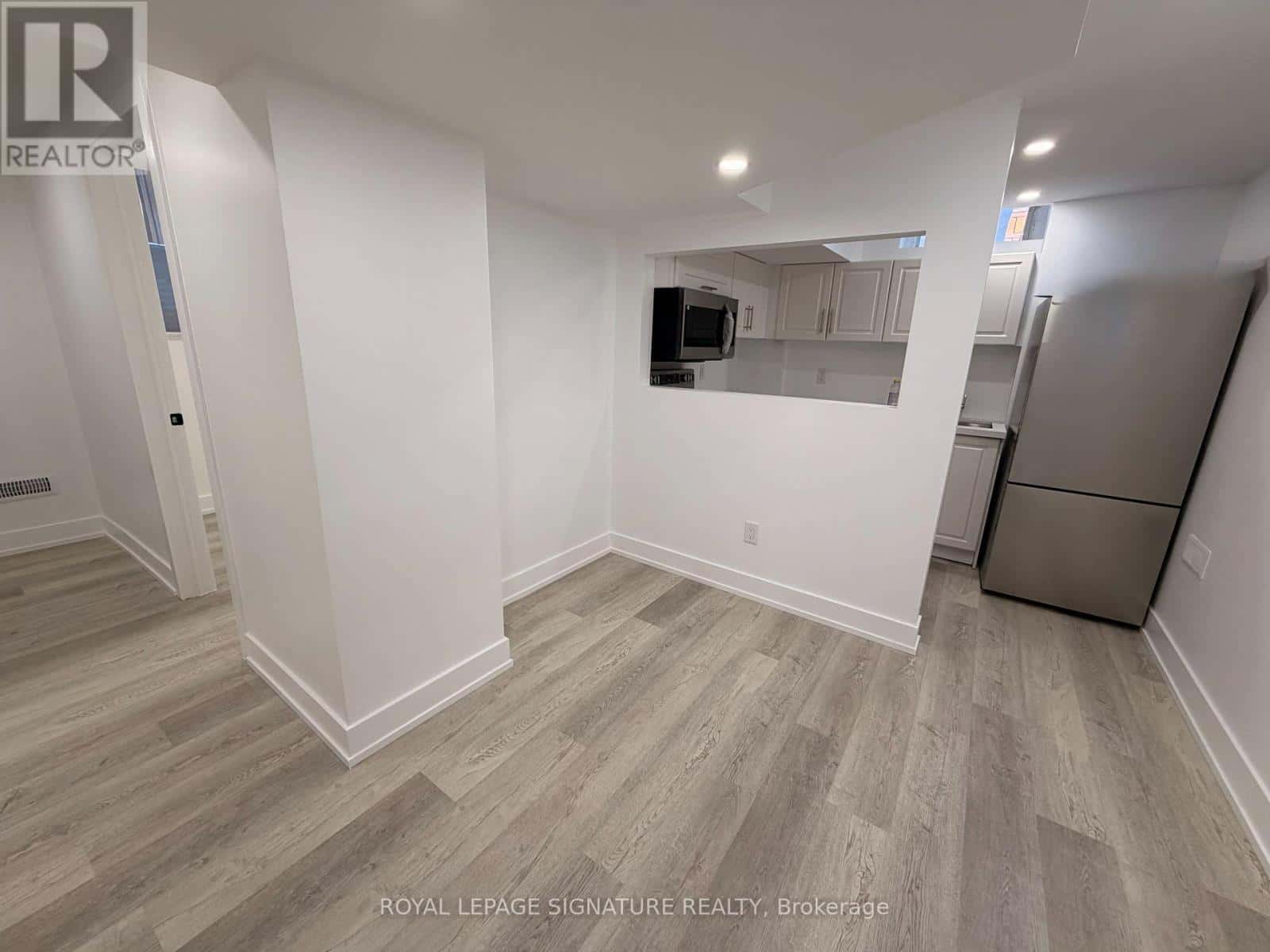 BSMT - 2129 GLENFIELD ROAD — Oakville (WT West Oak Trails) - Photo 4 of 14