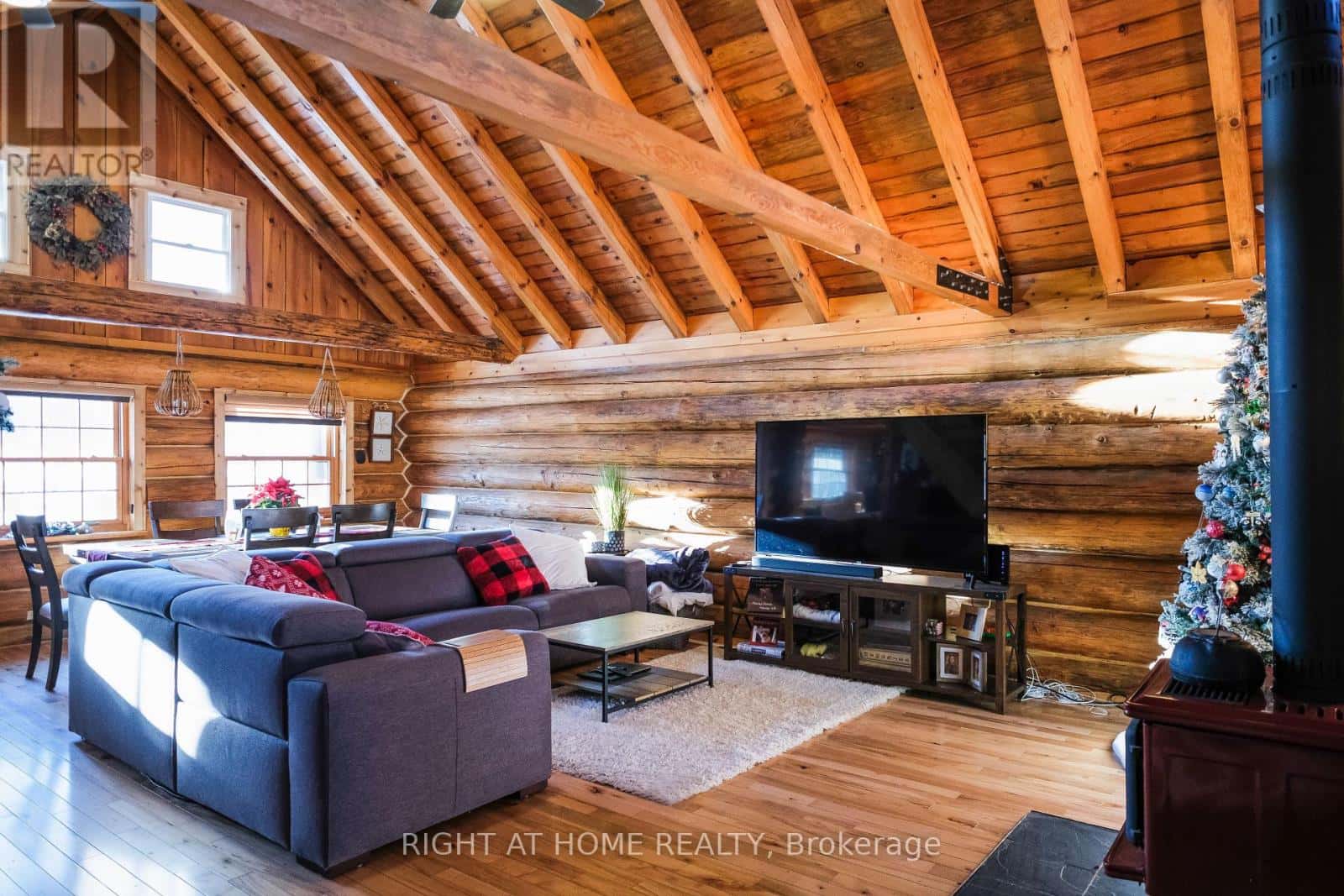 72 VIEWMOUNT DRIVE — Greater Madawaska, Ontario - Photo 2 of 28