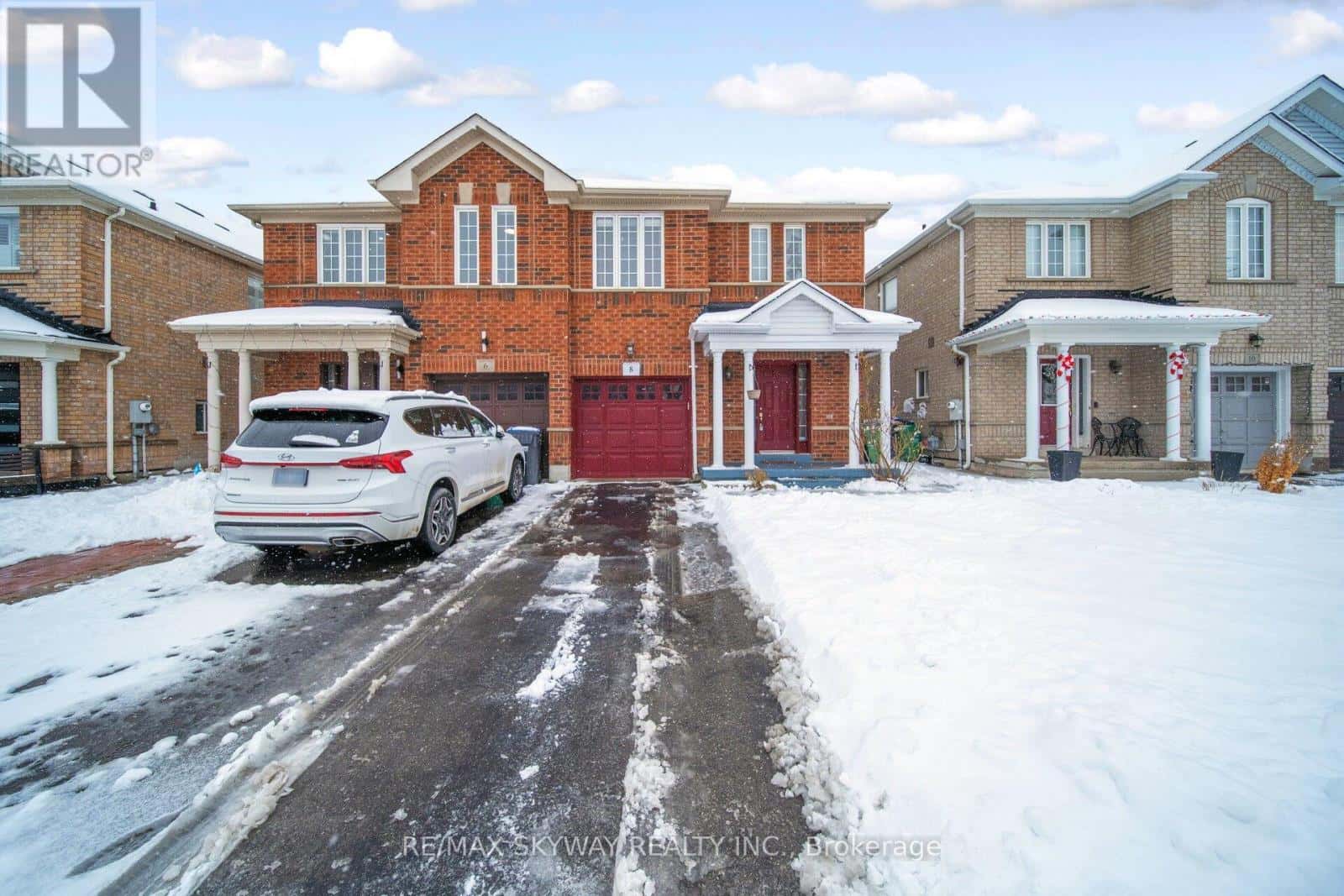 8 HOLLINGSWORTH CIRCLE — Brampton (Fletcher's Meadow), Ontario - Photo 4 of 49