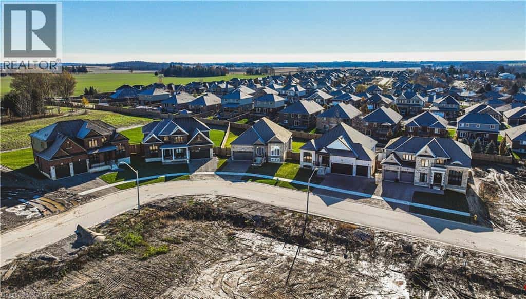 73 WORKMAN Crescent — Plattsville, Ontario - Photo 3 of 18