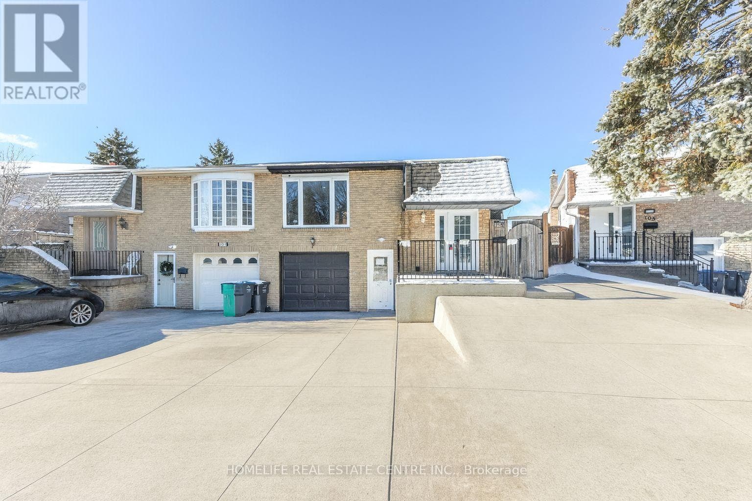 103 SALISBURY CIRCLE — Brampton (Brampton North), Ontario - Main photo