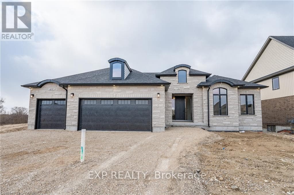 1050 WALTON AVENUE — North Perth (Wallace), Ontario - Main photo