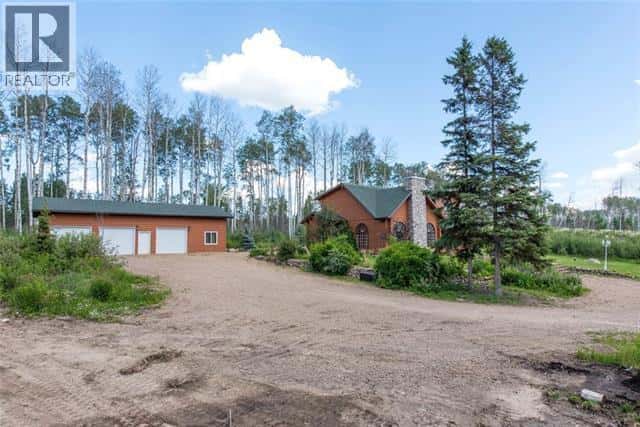 176 Saprae Crescent — Saprae Creek, Alberta - Photo 4 of 30