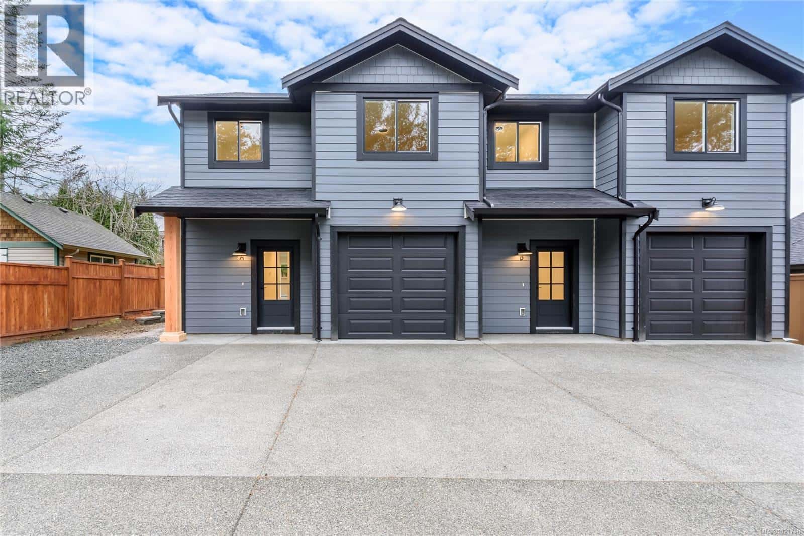 A 1044 Lazo Rd — Comox, British Columbia - Photo 2 of 43