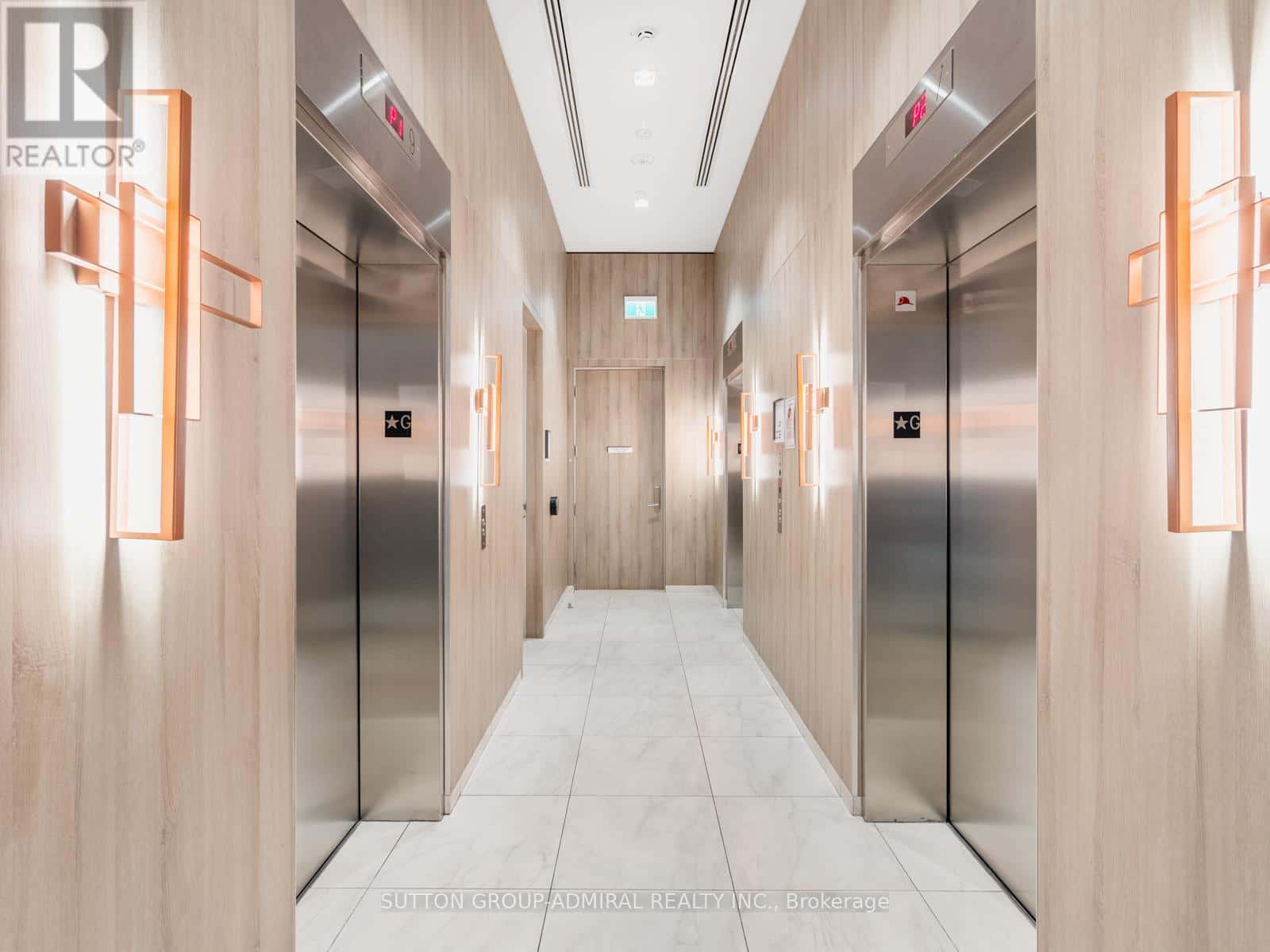 Toronto (Banbury-Don Mills) — Toronto (Banbury-Don Mills) - Photo 4 of 32