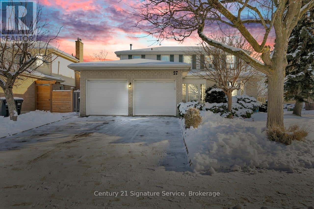 27 NORTHAMPTON STREET — Brampton (Westgate), Ontario - Photo 2 of 48