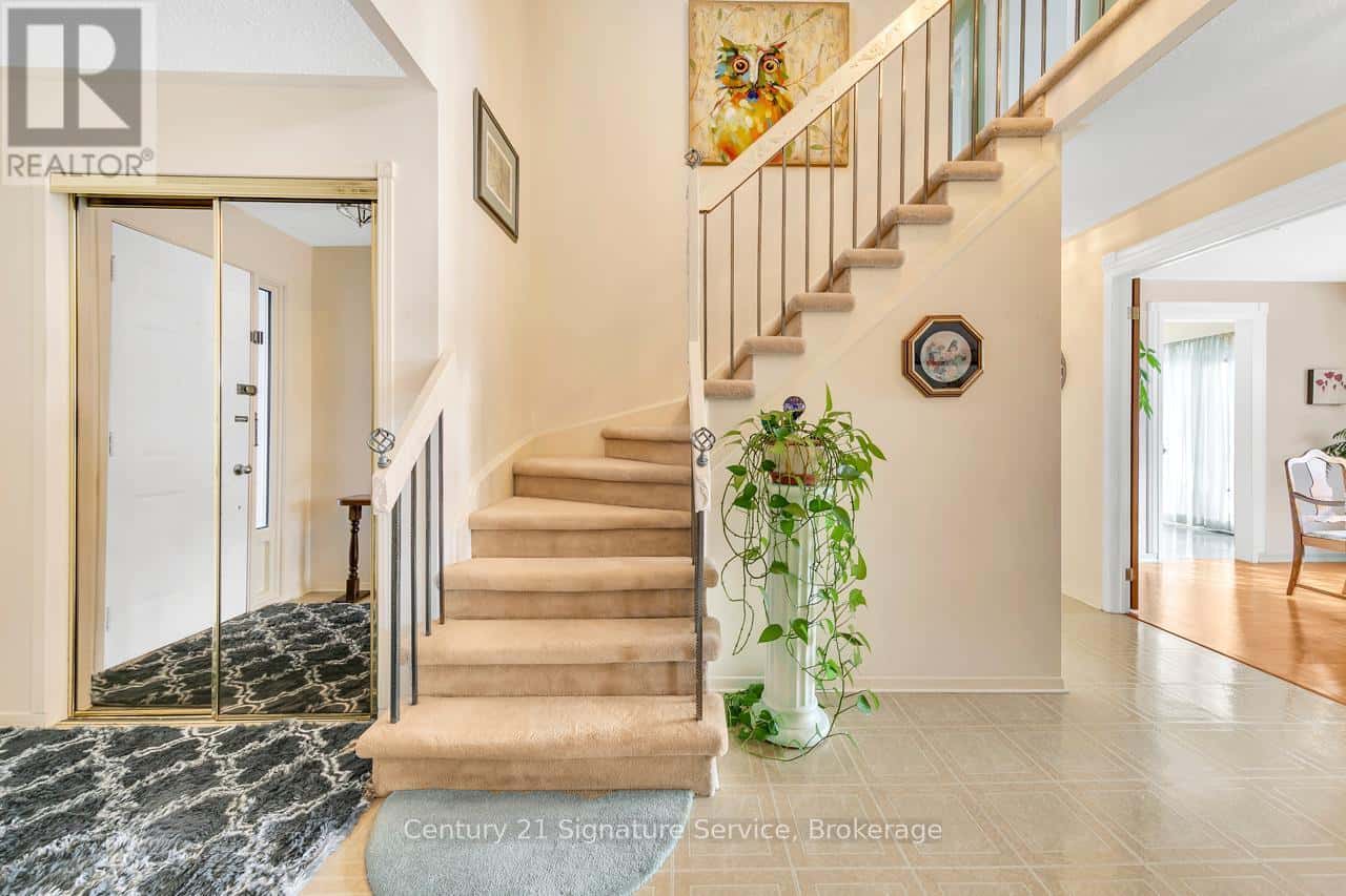 27 NORTHAMPTON STREET — Brampton (Westgate), Ontario - Photo 4 of 48