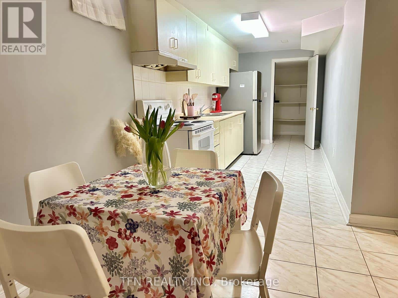 BSMT - 5 BELWOOD BOULEVARD — Vaughan (Concord) - Photo 4 of 16