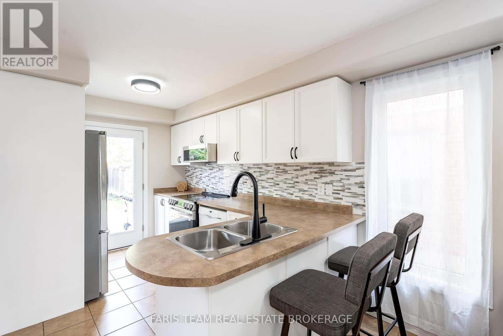 34 QUIGLEY STREET — Essa (Angus), Ontario - Photo 5 of 26