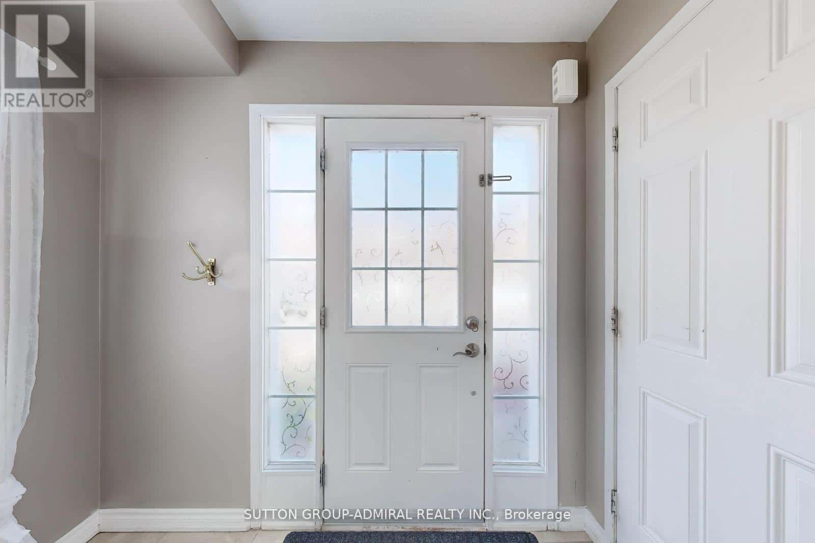 50 JIM BAIRD MEWS — Toronto (Downsview-Roding-CFB), Ontario - Photo 5 of 47