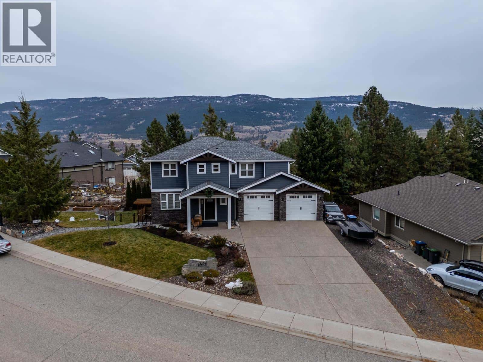 13265 Apex Drive — Lake Country, British Columbia - Photo 3 of 86