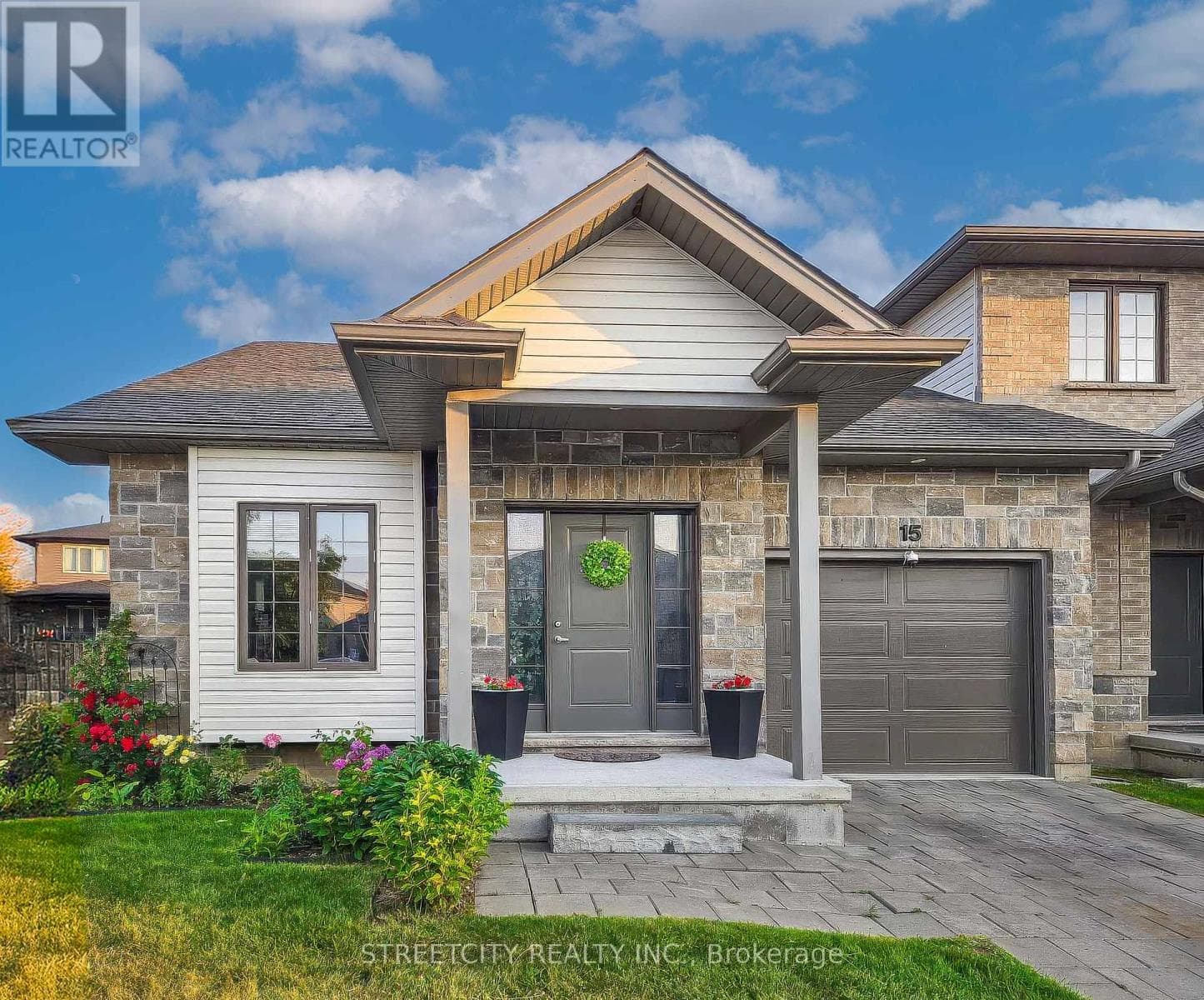 15 - 2910 TOKALA TRAIL — London North (North S), Ontario - Main photo