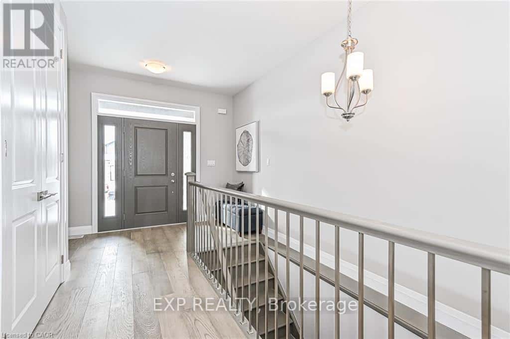 43 COULTER STREET — Perth East (Milverton), Ontario - Photo 5 of 32