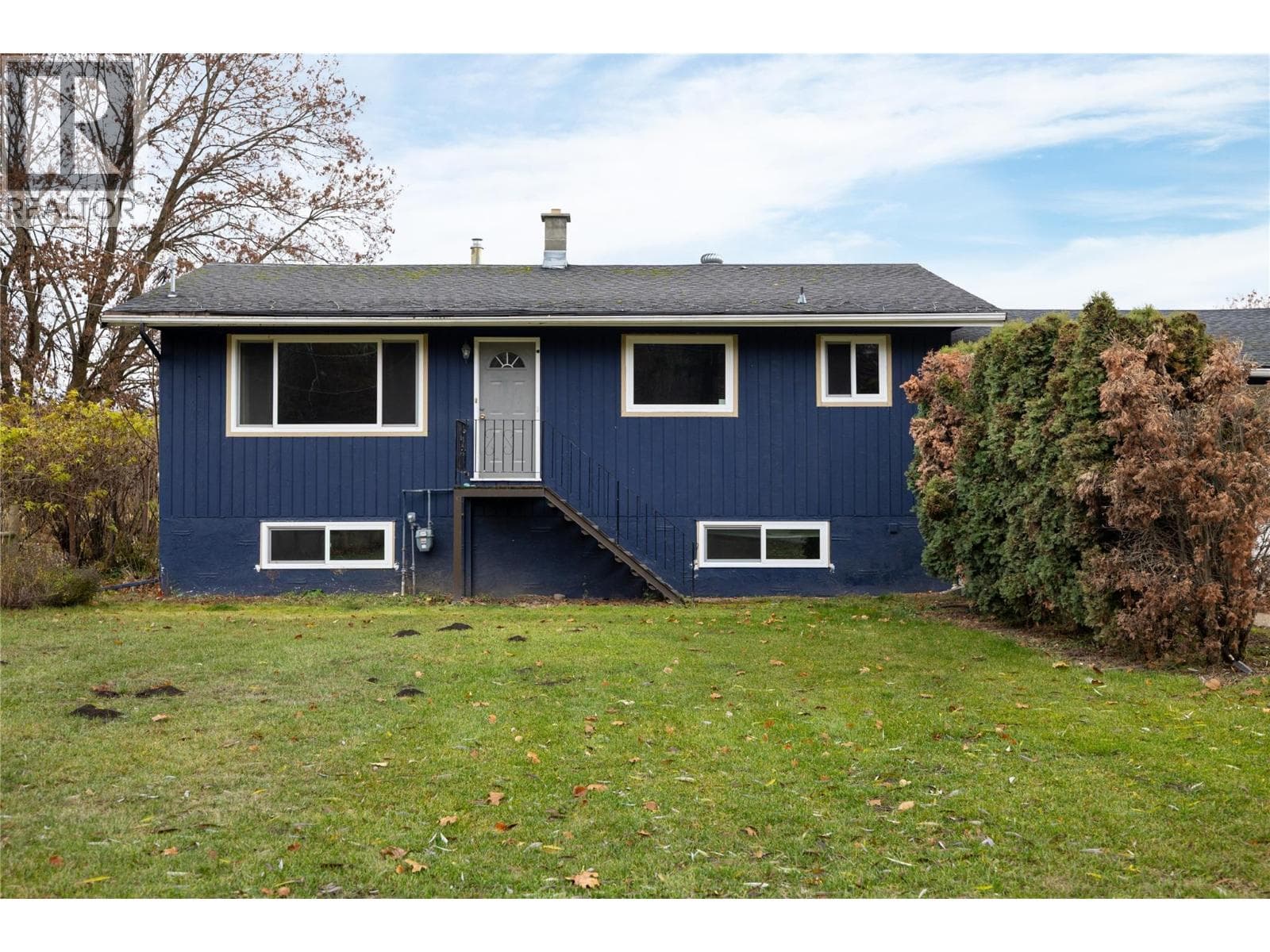 5712 6 Highway — Vernon, British Columbia - Main photo