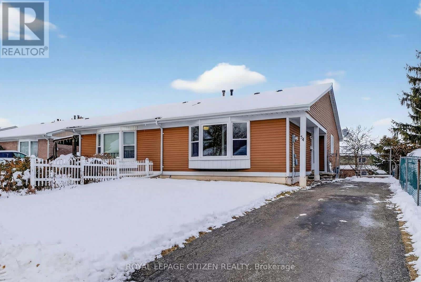 54 CAMBERLEY COURT — Toronto (Malvern), Ontario - Photo 2 of 21