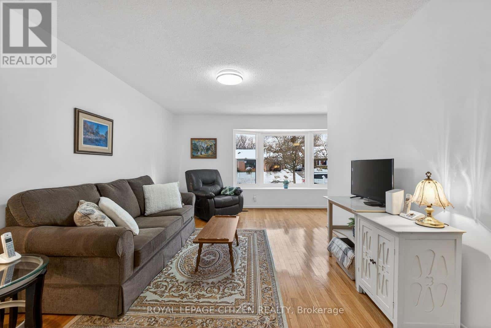 54 CAMBERLEY COURT — Toronto (Malvern), Ontario - Photo 5 of 21