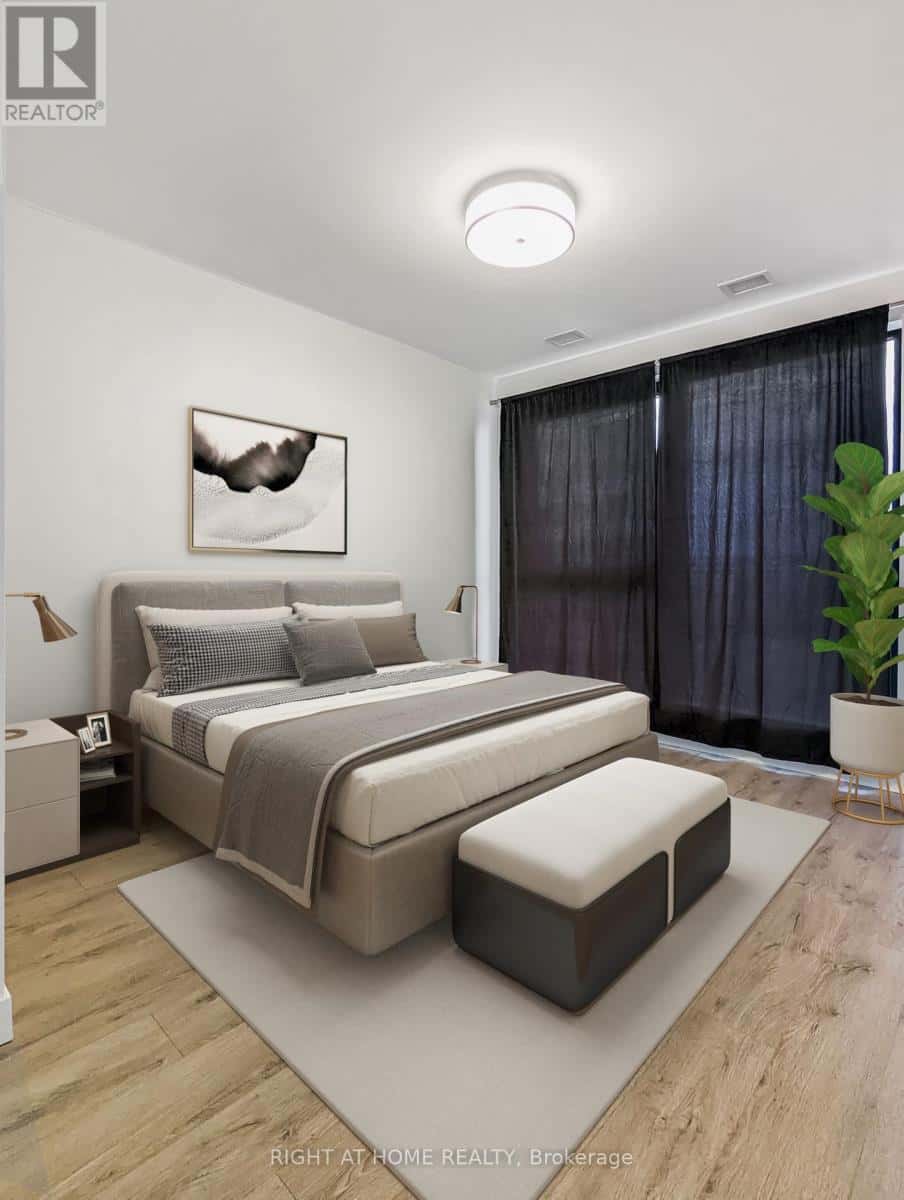 Kitchener — Kitchener - Photo 5 of 16