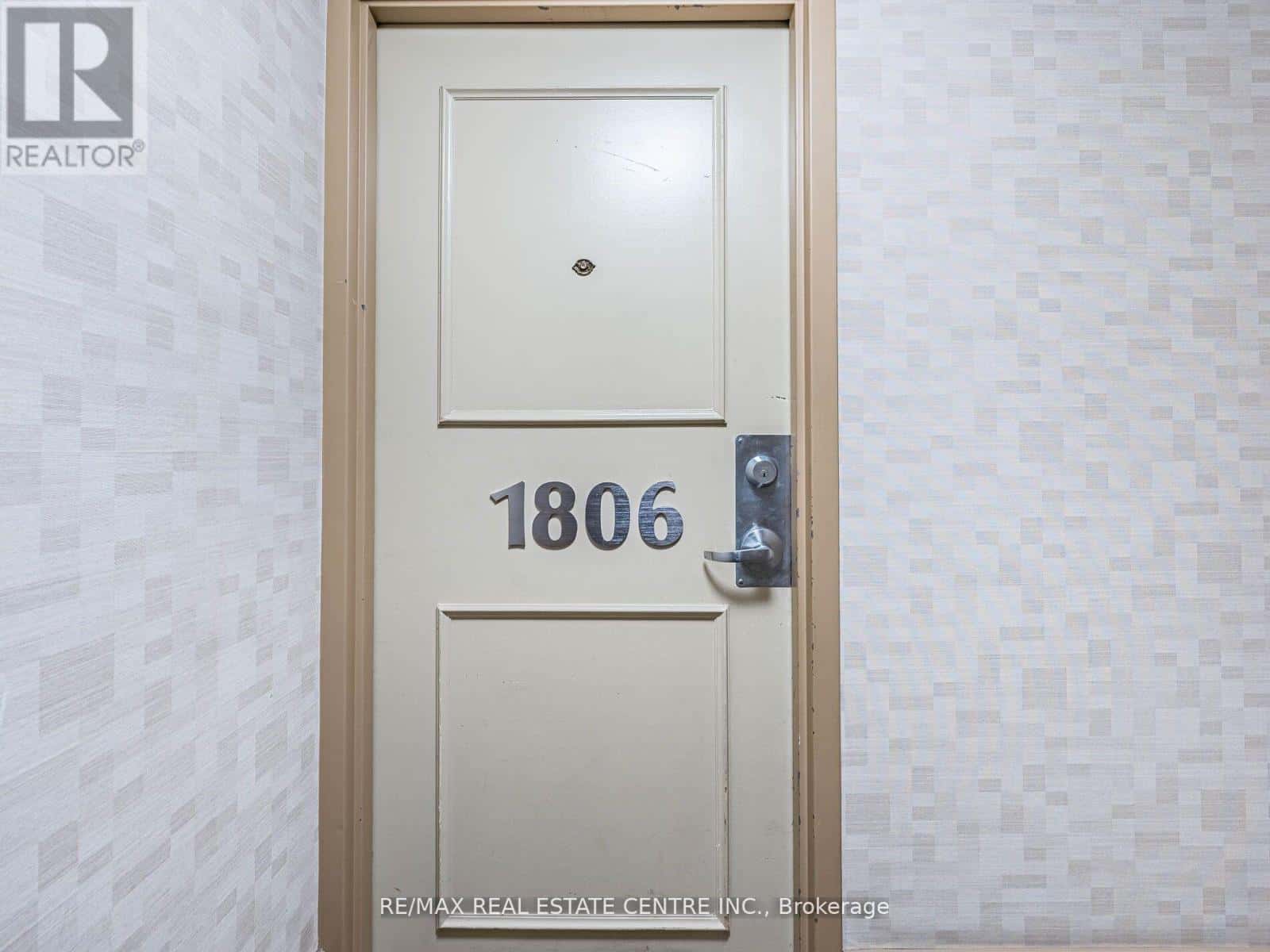 1806 - 735 DON MILLS ROAD — Toronto (Flemingdon Park), Ontario - Photo 3 of 13