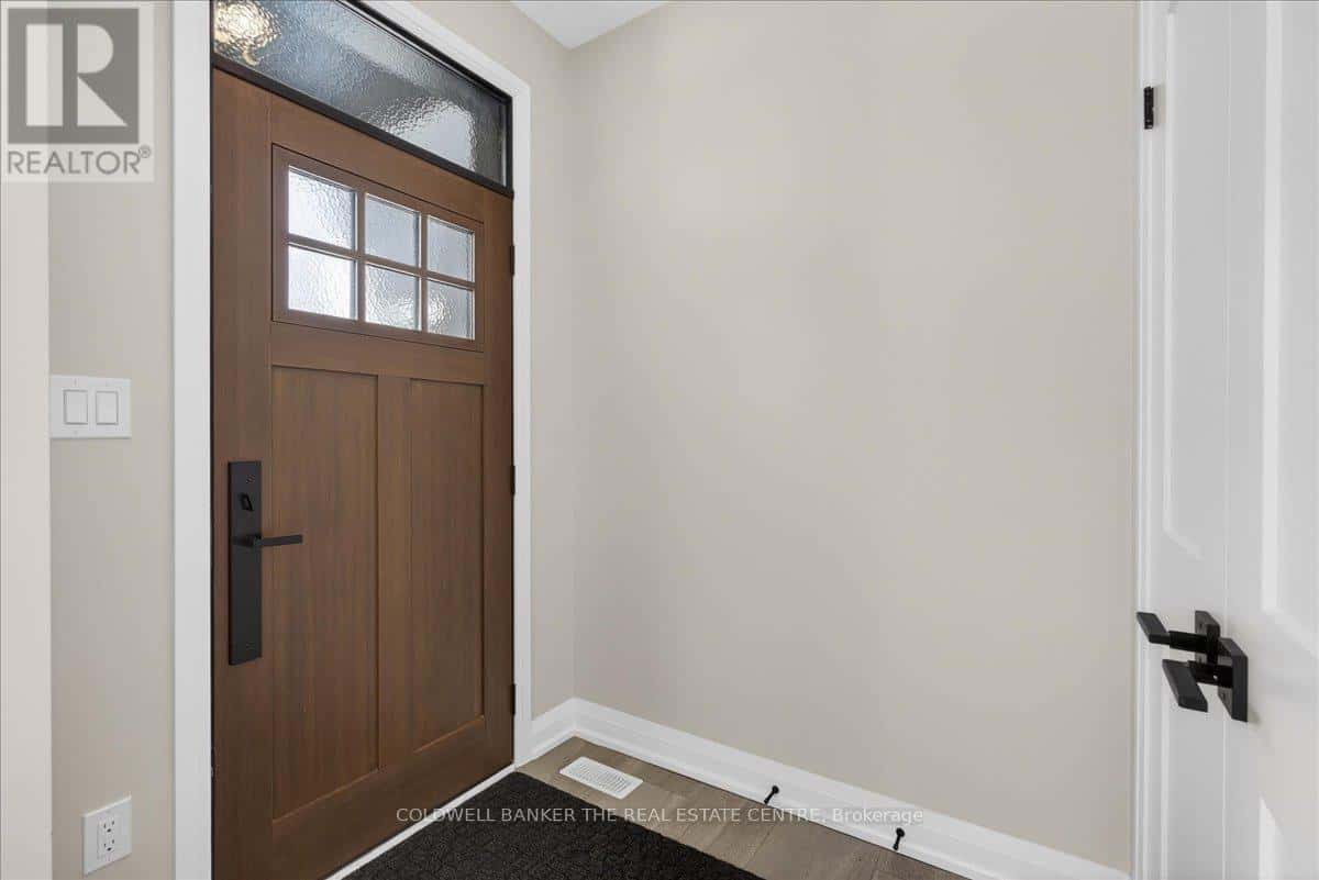 Newmarket (Central Newmarket) — Newmarket (Central Newmarket) - Photo 5 of 50