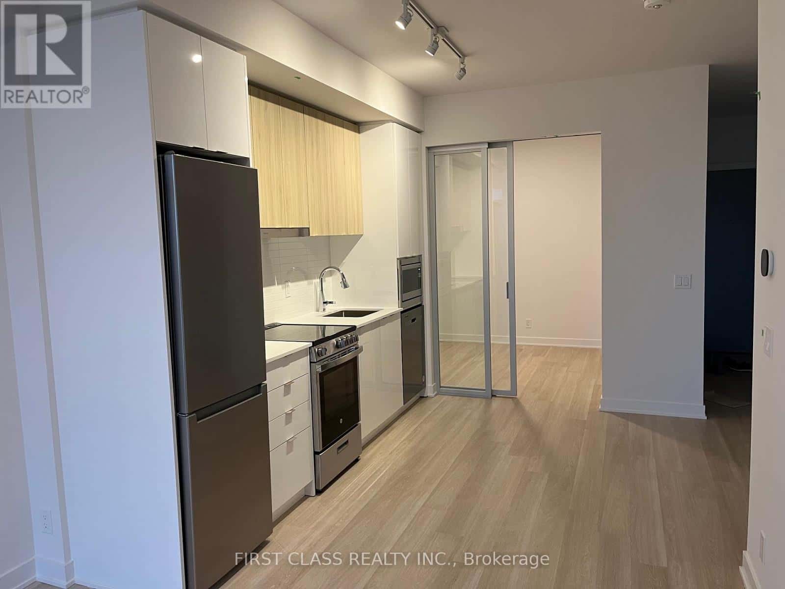 1009 - 50 UPPER MALL WAY — Vaughan (Brownridge) - Photo 4 of 9