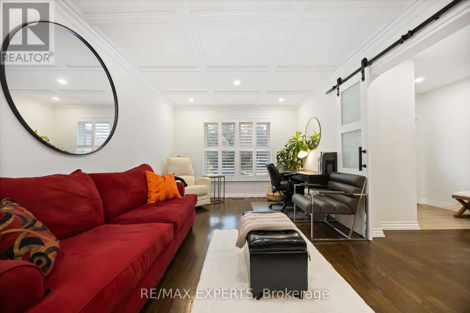 Newmarket (Bristol-London) — Newmarket (Bristol-London) - Photo 5 of 28