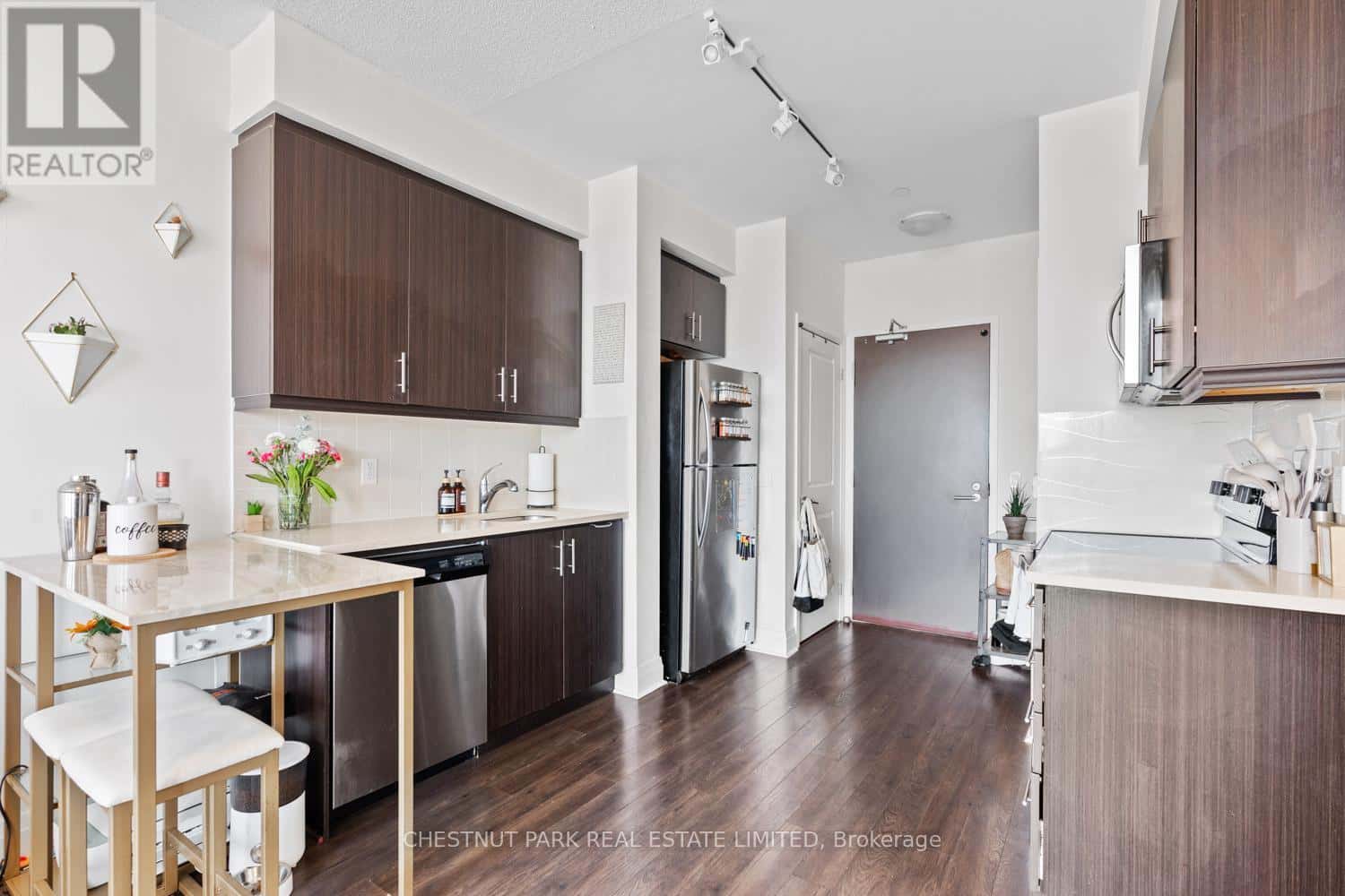 Toronto (Islington-City Centre West) — Toronto (Islington-City Centre West) - Photo 3 of 17