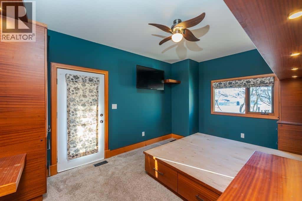 794 WINNIPEG STREET — Prince George, British Columbia - Photo 5 of 38