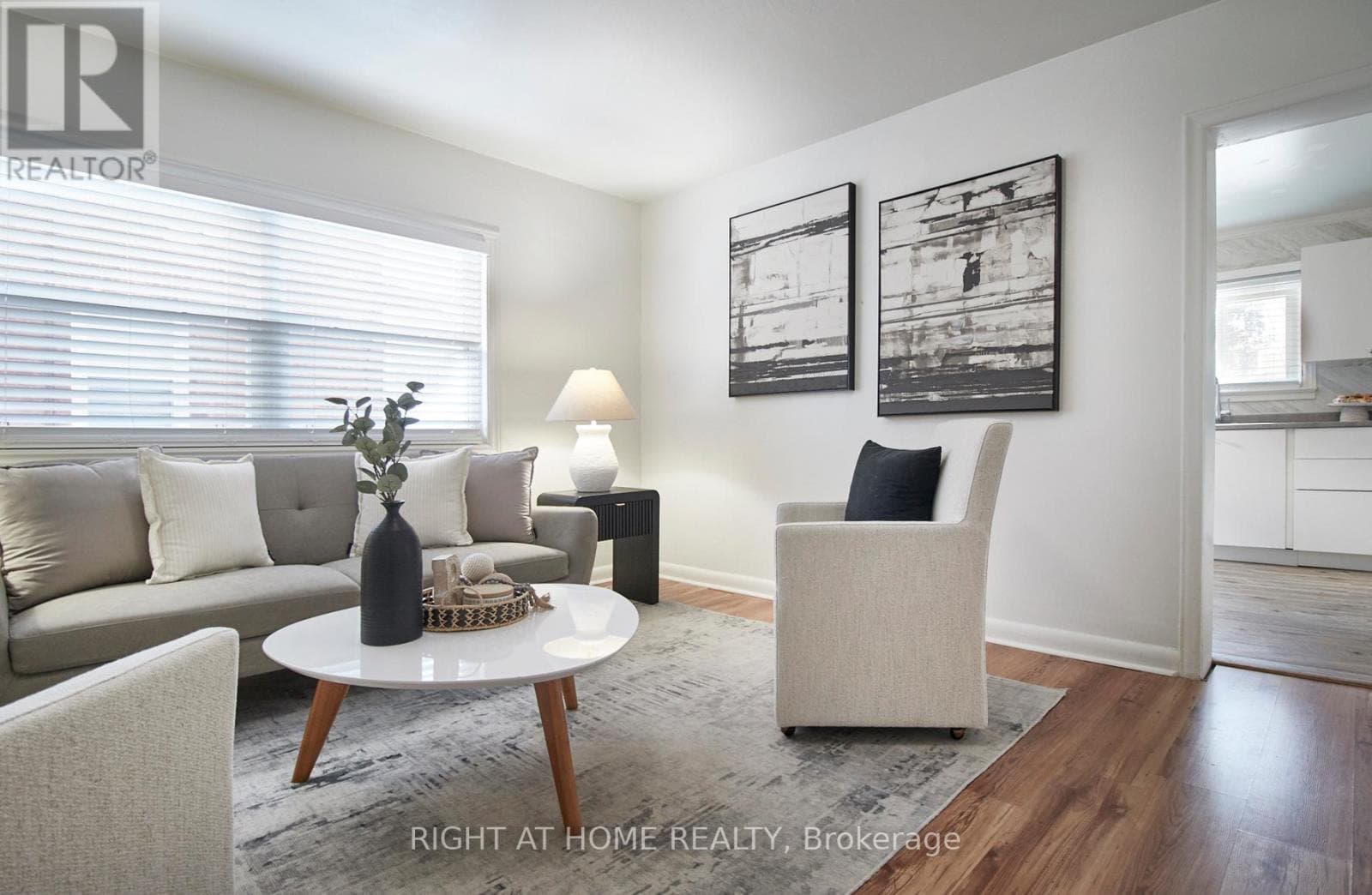 MAIN - 124 AGNES STREET — Oshawa (O'Neill) - Main photo