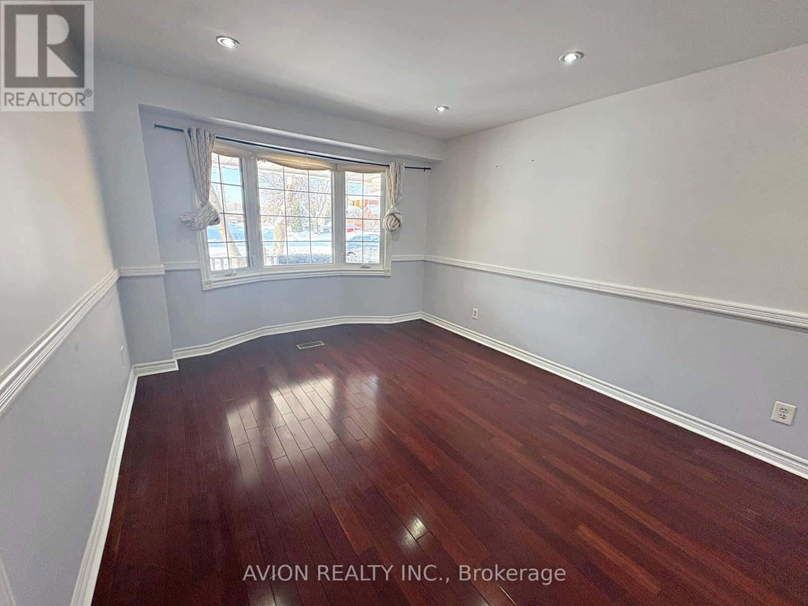 Markham (Markham Village) — Markham (Markham Village) - Photo 4 of 44