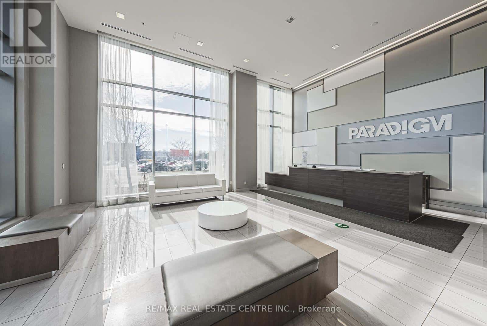 Burlington (Freeman) — Burlington (Freeman) - Photo 4 of 47