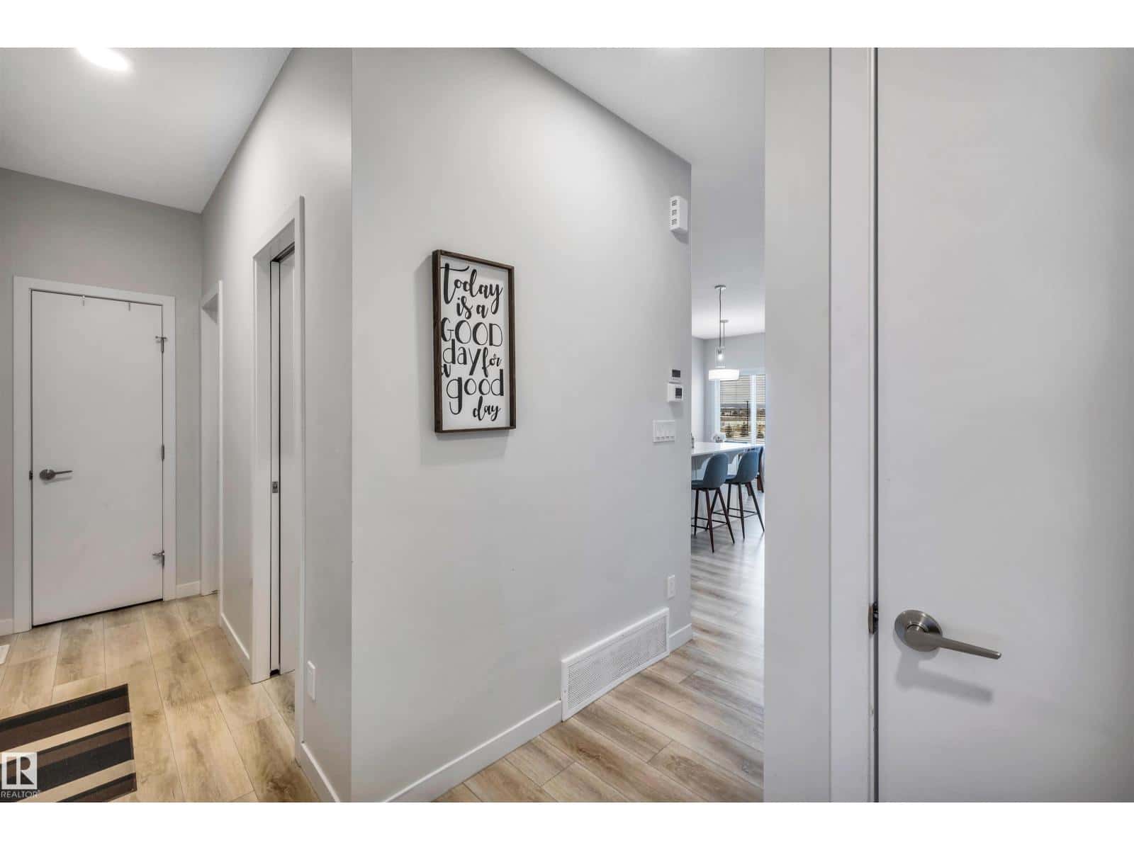 98 KINGSBURY CI — Spruce Grove, Alberta - Photo 4 of 52