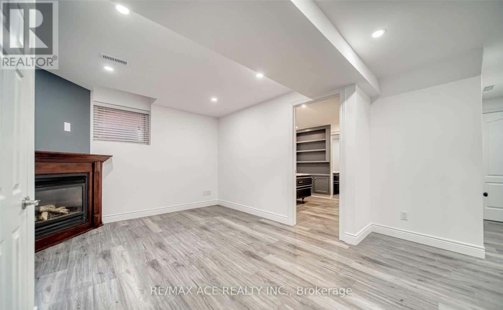 Brampton (Snelgrove) — Brampton (Snelgrove) - Photo 4 of 6