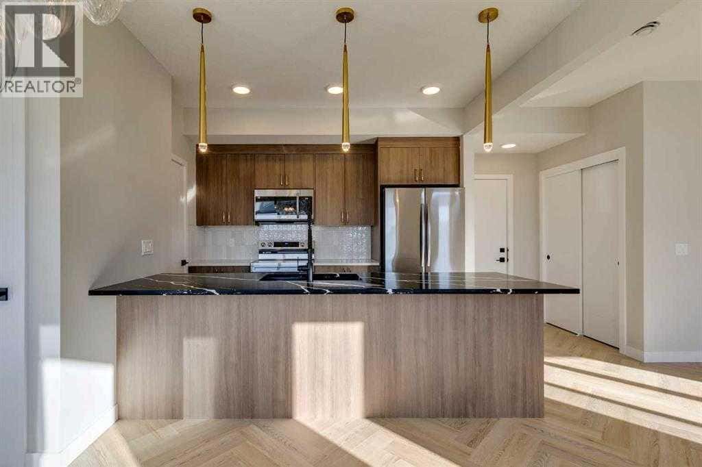 Calgary — Calgary - Photo 2 of 14