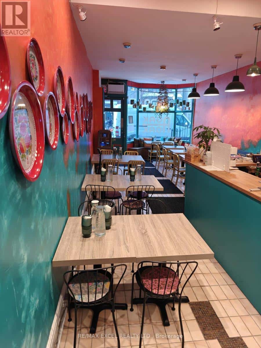 Toronto (Moss Park) — Toronto (Moss Park) - Photo 4 of 12