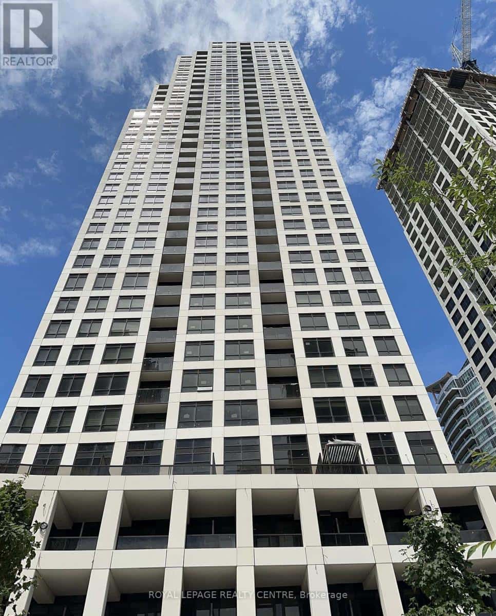 Mississauga (Fairview) — Mississauga (Fairview) - Photo 2 of 19